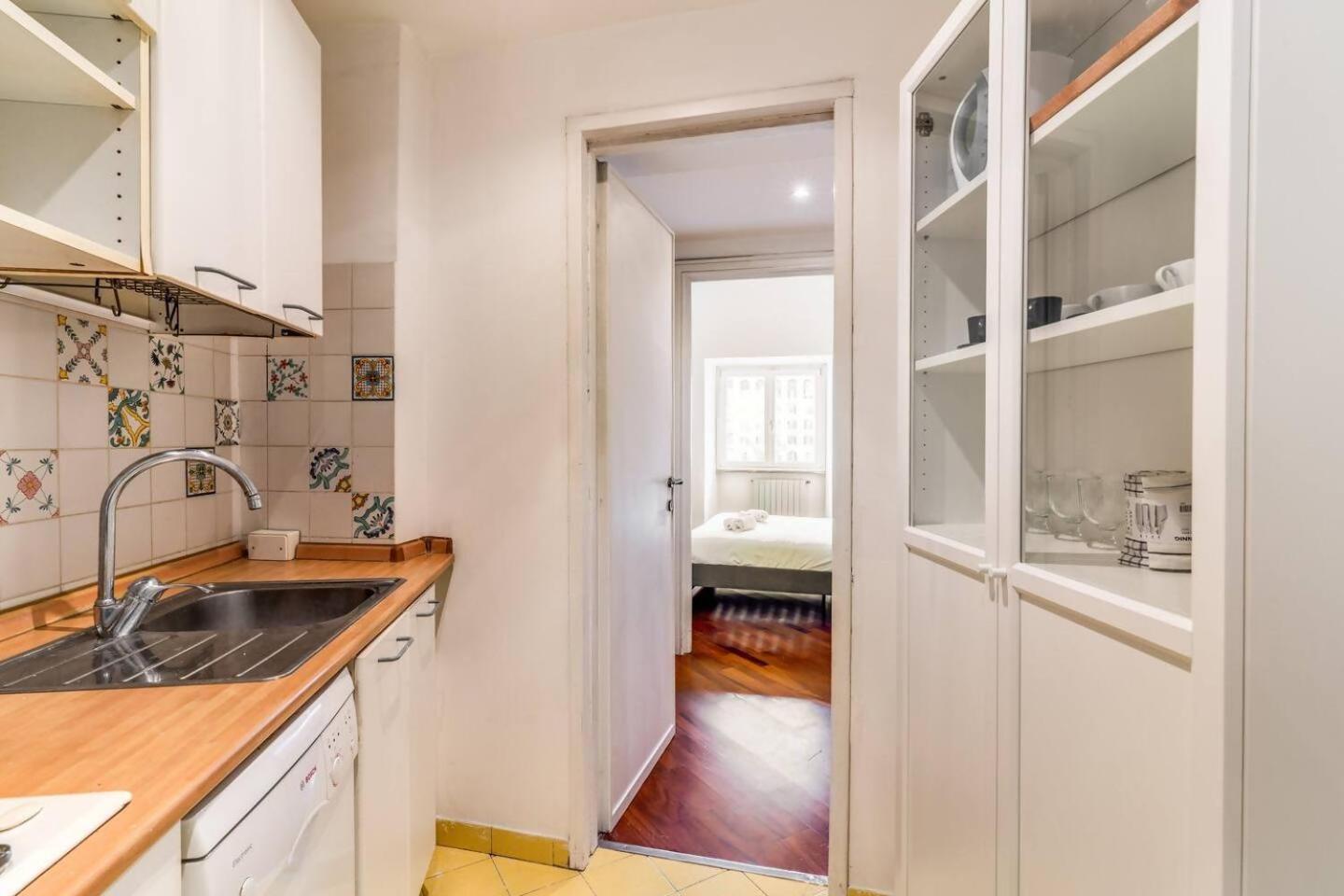 Splendid Flat On The Tiber River Roma Exterior foto