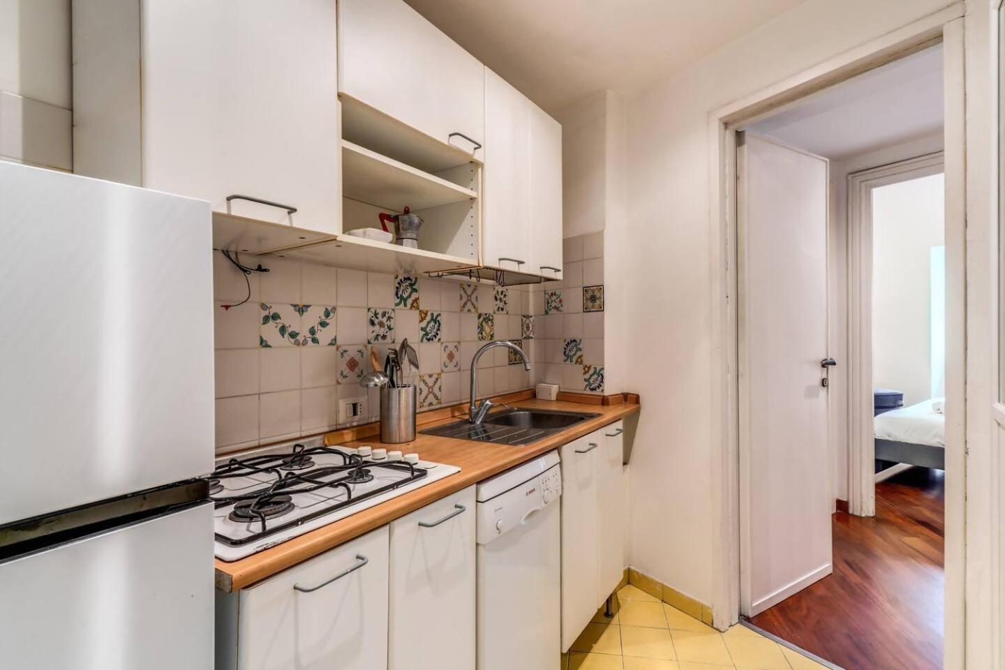 Splendid Flat On The Tiber River Roma Exterior foto