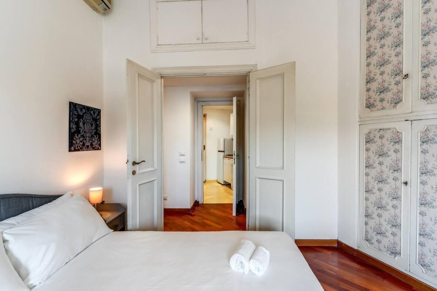 Splendid Flat On The Tiber River Roma Exterior foto