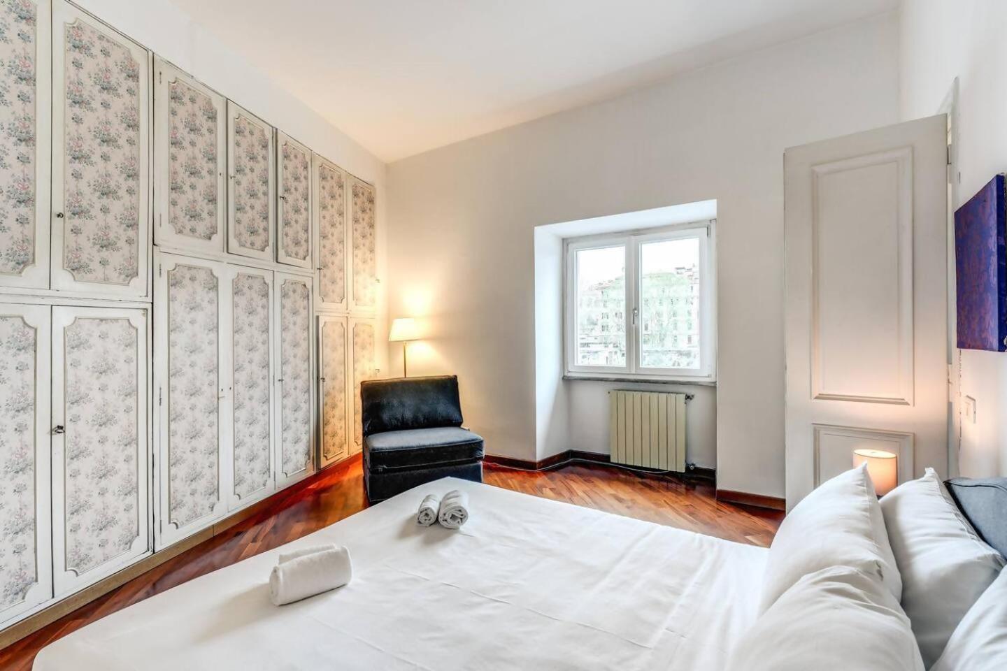 Splendid Flat On The Tiber River Roma Exterior foto