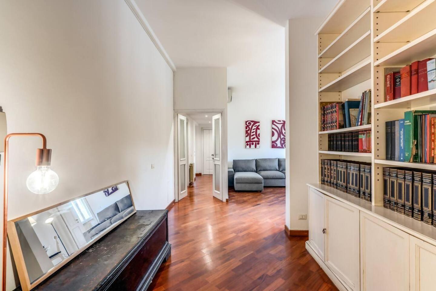 Splendid Flat On The Tiber River Roma Exterior foto