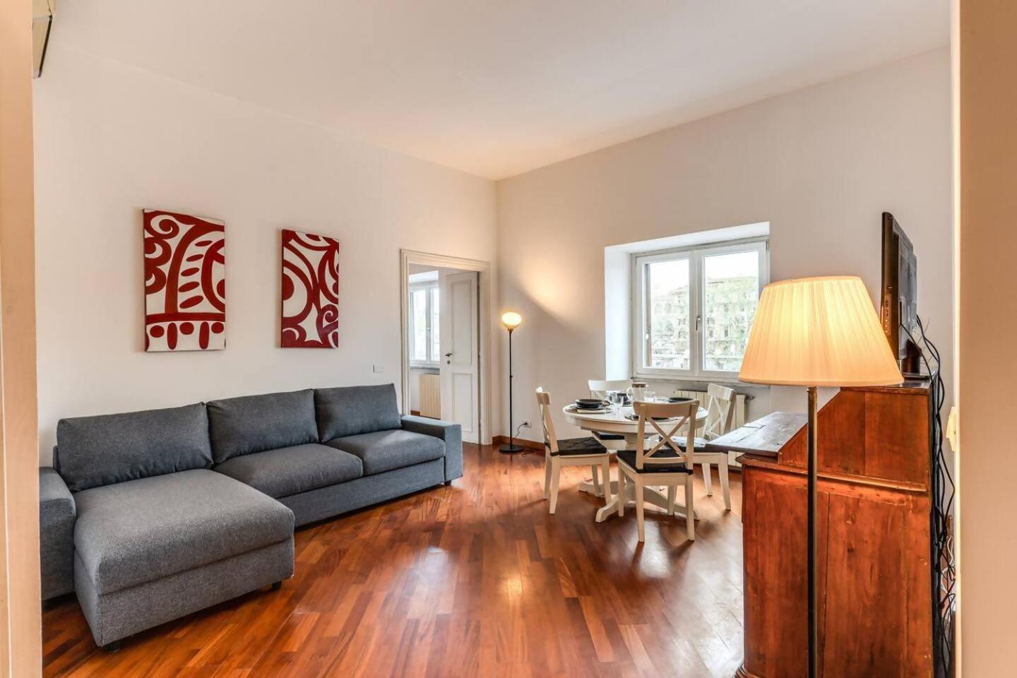 Splendid Flat On The Tiber River Roma Exterior foto