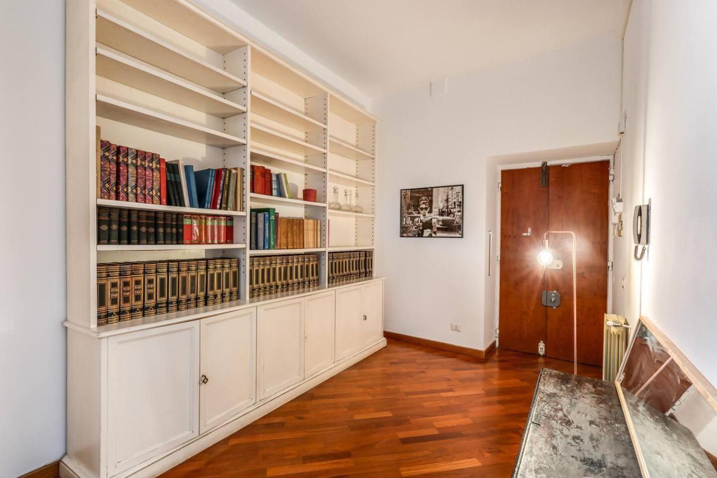 Splendid Flat On The Tiber River Roma Exterior foto