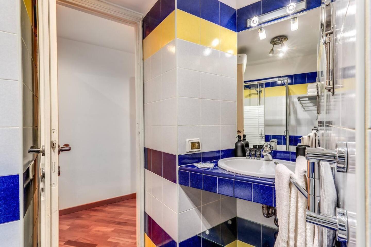Splendid Flat On The Tiber River Roma Exterior foto